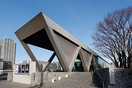 東京都現代美術館